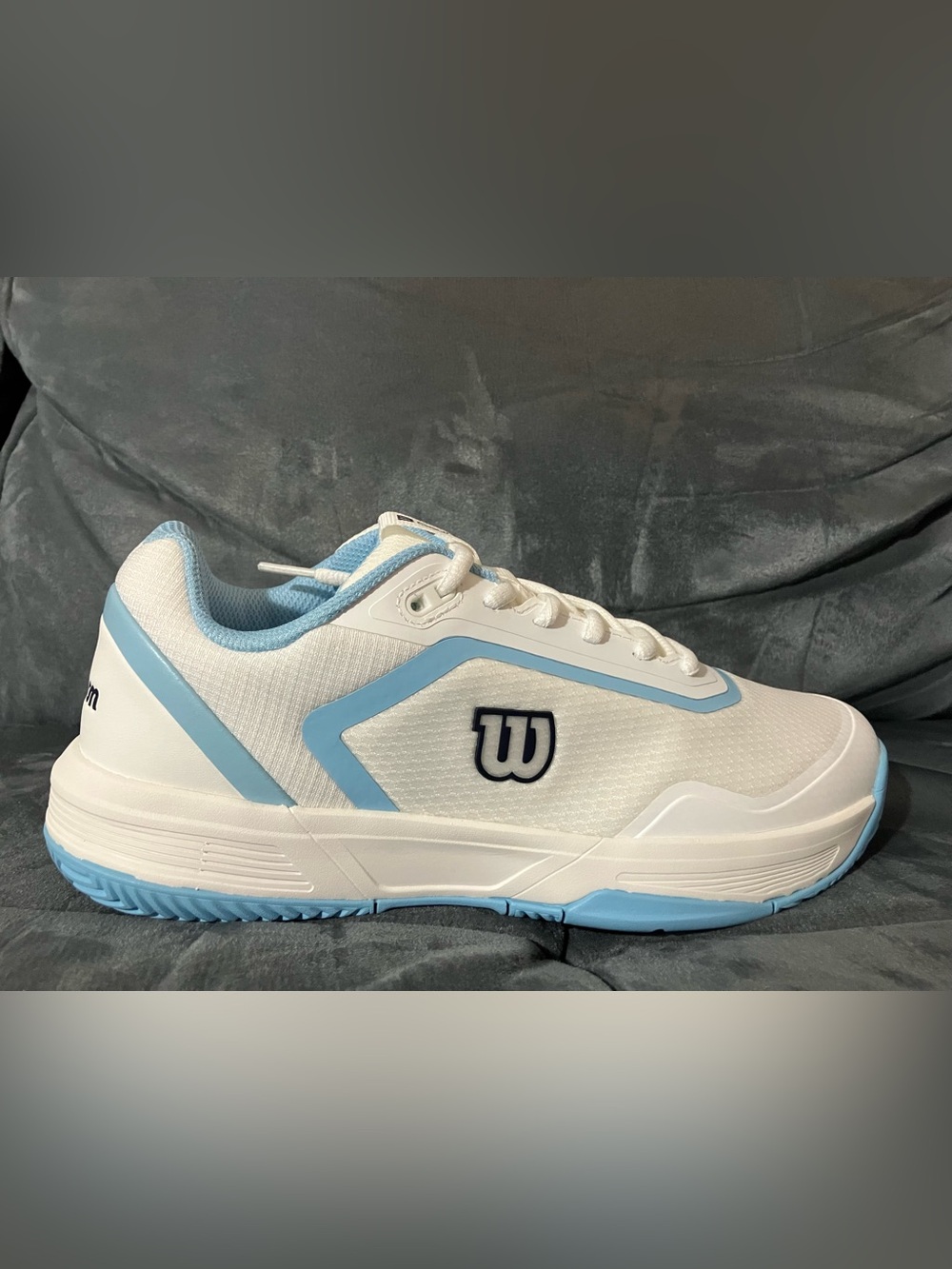 Wilson Women's CourtGlide Tennis Shoe. Size 10 Airy Blue White Navy Blazer